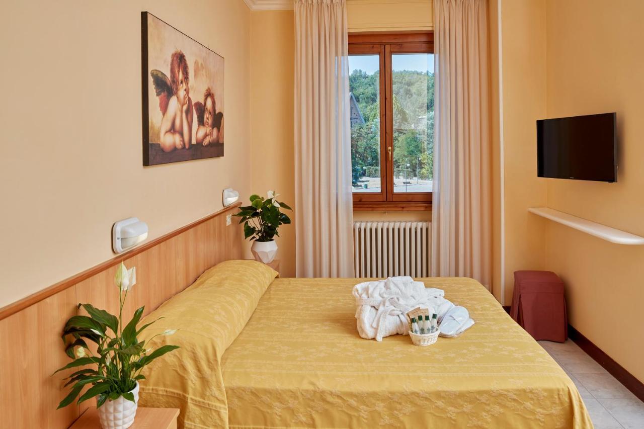 Hotel Plaza Tabiano Terme Exteriér fotografie