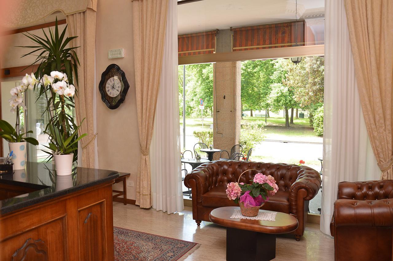 Hotel Plaza Tabiano Terme Exteriér fotografie